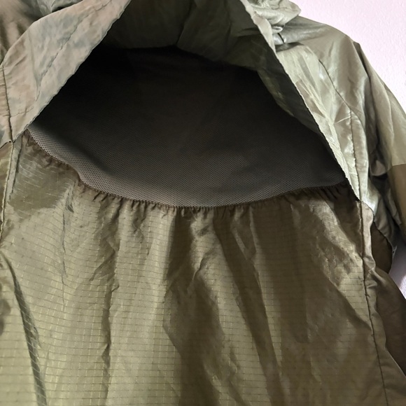 Nike Women’s Olive Green Windbreaker Rain Coat Zip Up Jacket Size Small - Picture 14 of 15